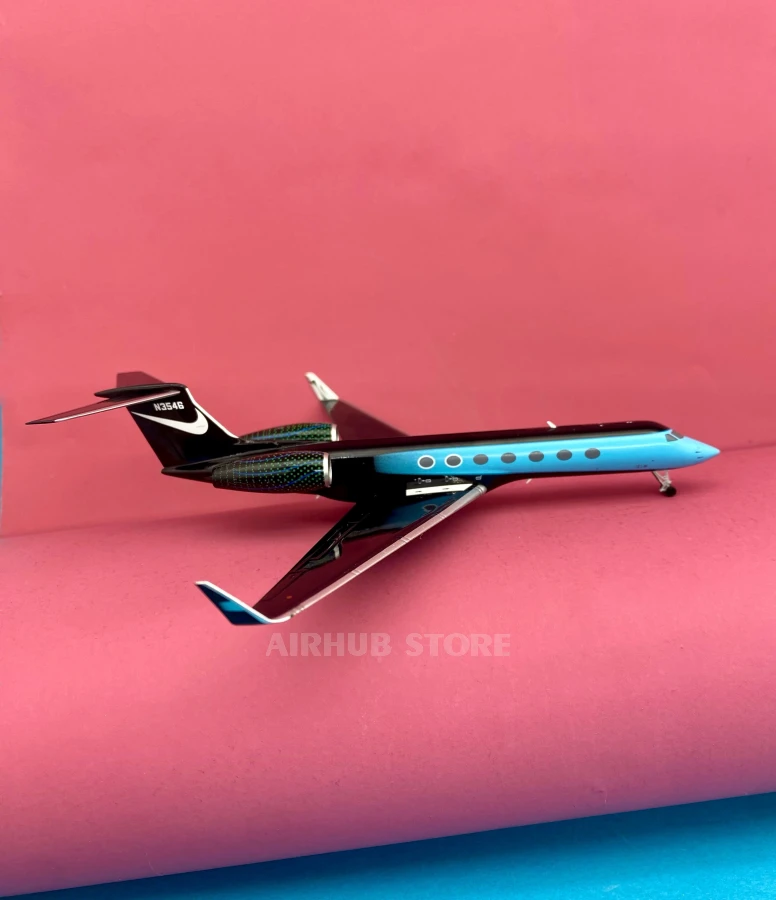Aircraft Model Gulfstream G550 Nike 1:200