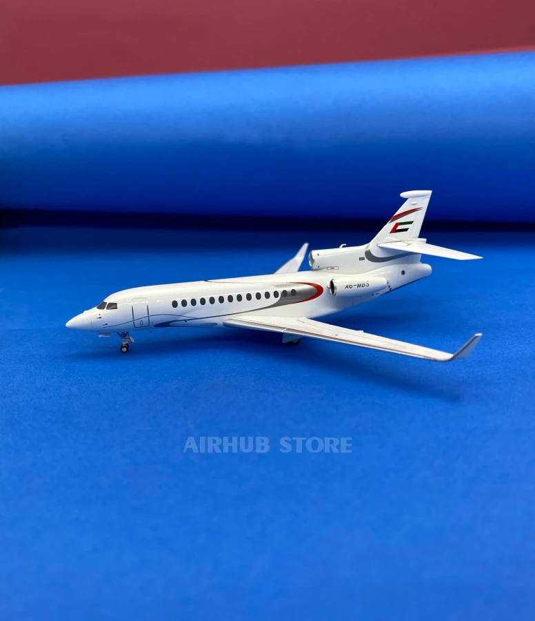 Модель літака Dassault Falcon 7X Business Jet 1:200