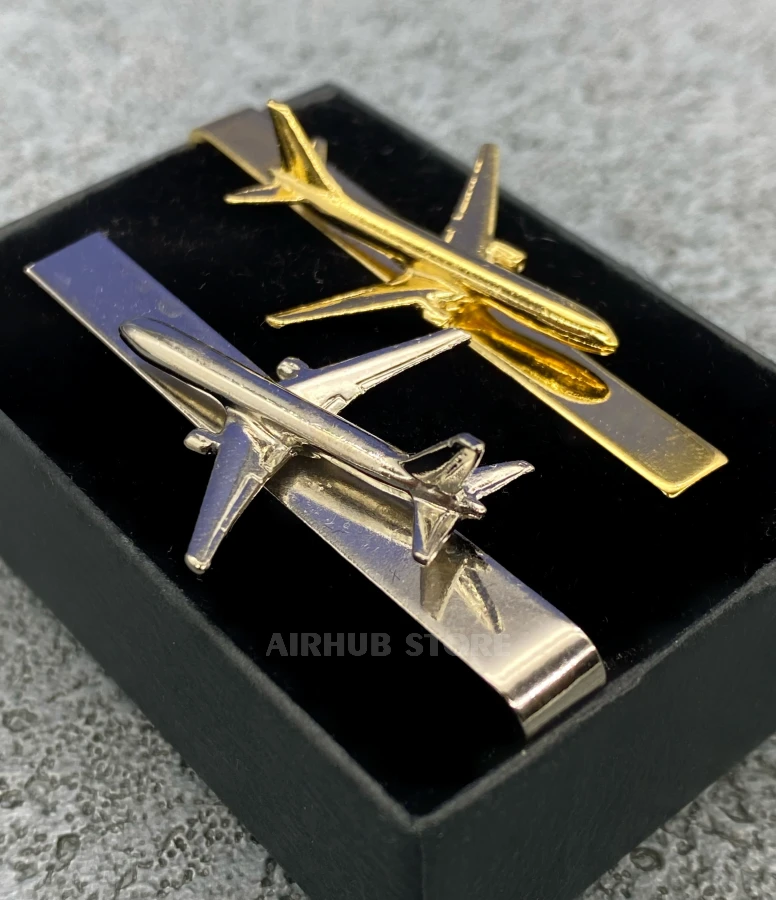 Boeing 767 tie clip