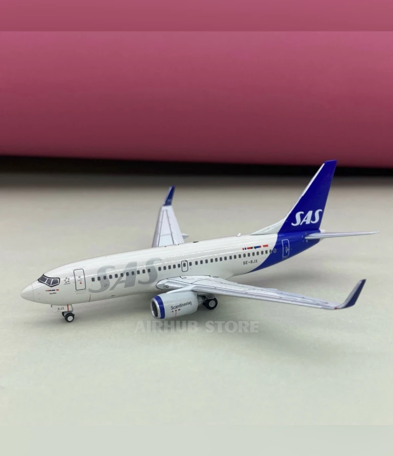 Aircraft Model Boeing B737-700 SAS 1:400
