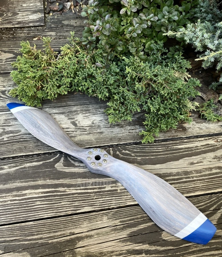 Decorative propellers blue&white