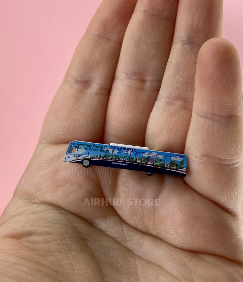 Airport Passenger Bus Cobus 3000 Greener 4in1 Set (US Airways) 1:400