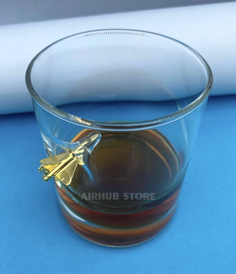 Стакан з винищувачем Mirage 2000