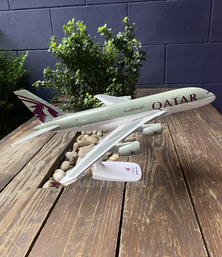 Aircraft Model Airbus A380 Qatar Airways 1:200