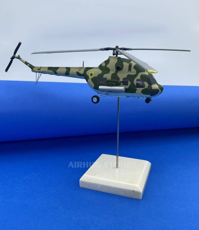 Helicopter Model Mi-2 1:72
