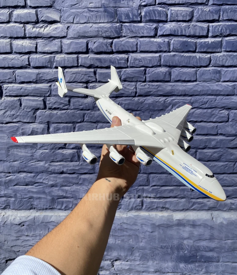 Aircraft Model Antonov Handmade  An-225 Mriya  1:200