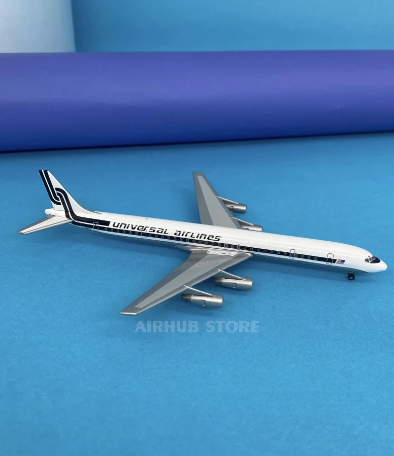 Aircraft Model Douglas DC-8-61 Universal Airlines 1:400
