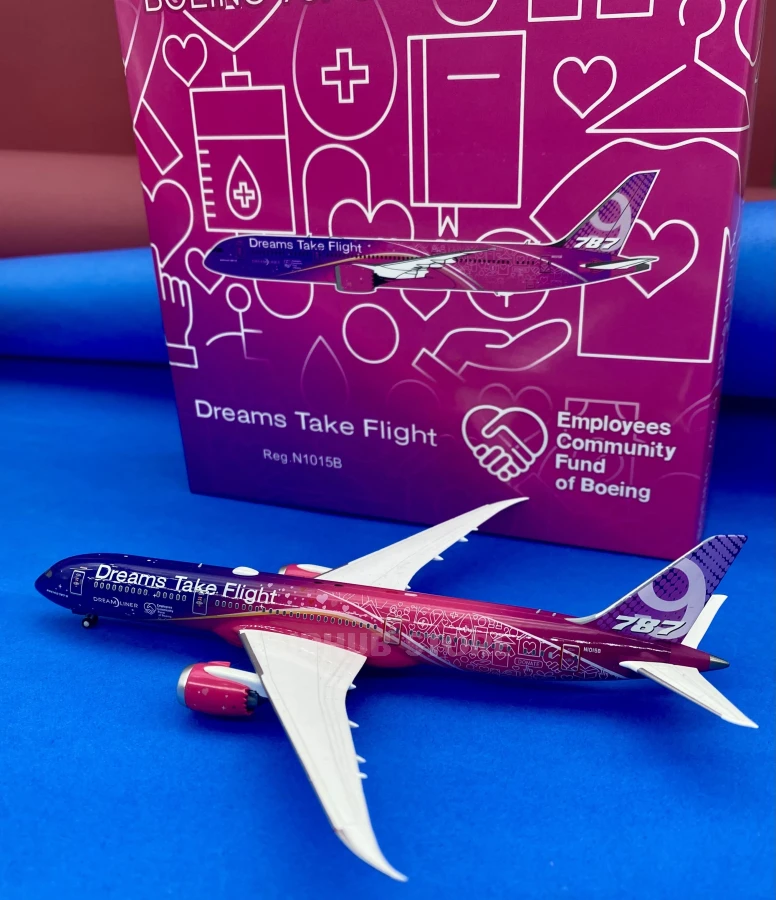 Aircraft Model Boeing B787-9 Boeing Company Dreams Take Flight 1:400