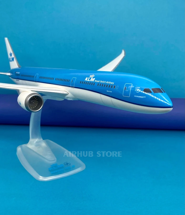 Aircraft Model Boeing 787-10 KLM 1:200