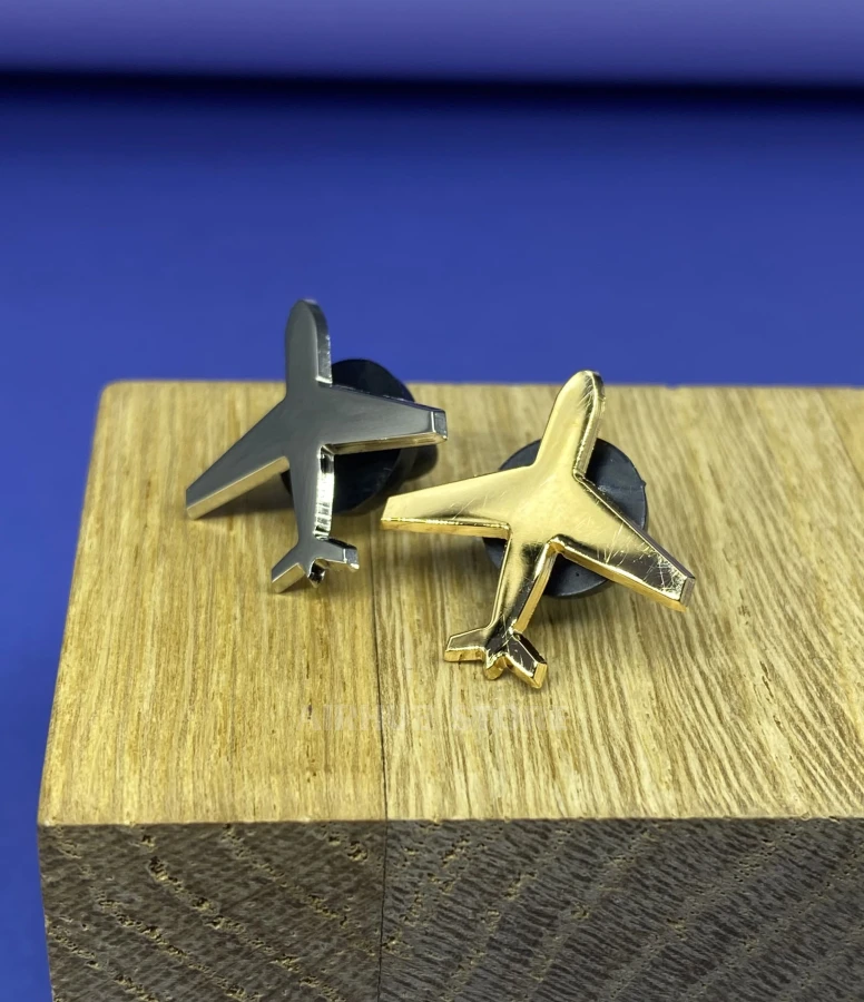 Airplane pin elegant