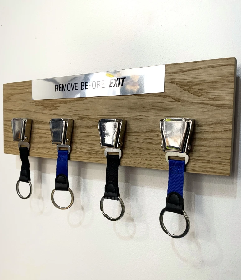 Key holder Remove before exit