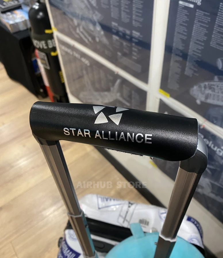 Star Alliance suitcase handle cover with buttons
