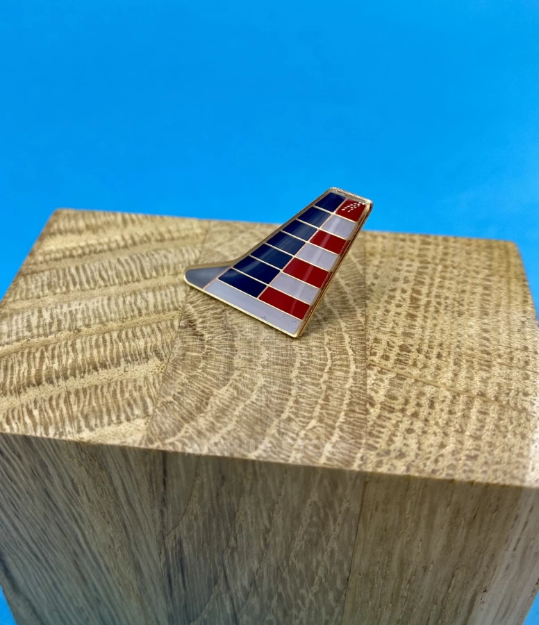 Pin Aircraft Tail Fin American Airlines
